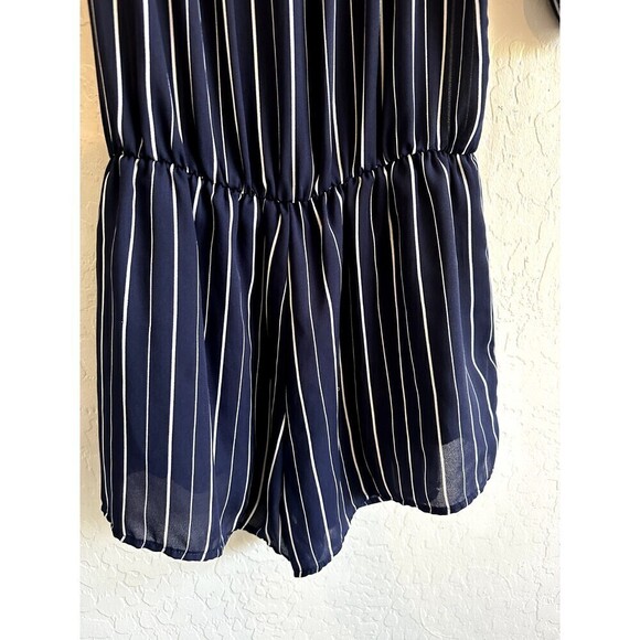 Honey Punch Navy Nautical Romper Woman's Size M Shorts Summer Beachy - Picture 14 of 16